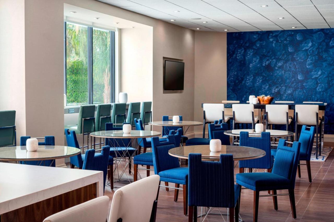 Irvine Marriott Hotel Buitenkant foto